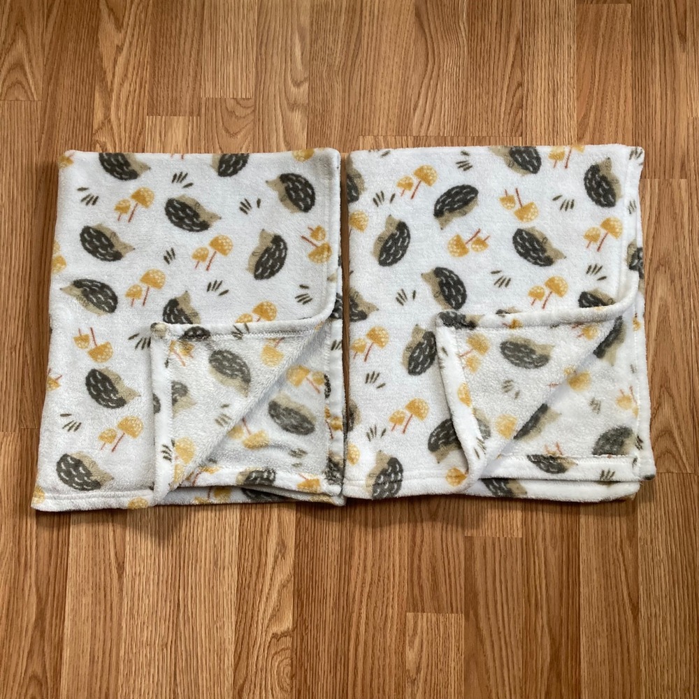 Lot - 2 Parents Choice Hedgehog Baby Blankets Mushroom 30 x 34